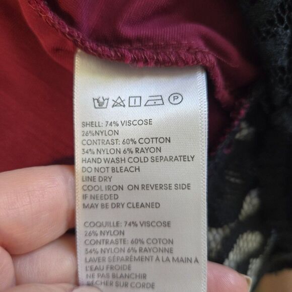 Outfitters Ecote Velvet Lace Cardigan Burgundy Pockets SZ Small Oversized - Picture 10 of 10